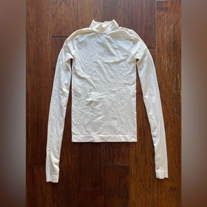 Free People Intimately Long Sleeves Off White Tee w. Thumb Holes Size XS/S